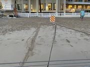 集合場所はココ赤と黄色の看板の所です