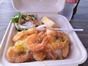 ハレイワの昼食、エビとレモン