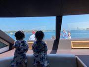 クーラーの効いた室内から撮影