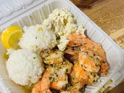 メニュー③枚目のガーリックバターシュリンプです。