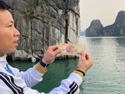 20万ドンに描かれている岩