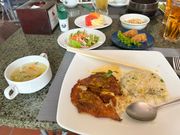 お昼ご飯　こちらは魚コース