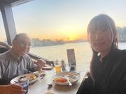 シドニー湾の夕陽を観ながらディナー