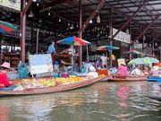 水上マーケット