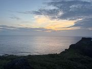 少し雲に隠れった夕日。綺麗でした