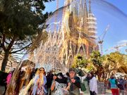 シャボン玉越しに撮ってくれました