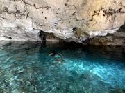 鍾乳洞とクリスタルの洞窟