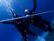 ロープを下ります