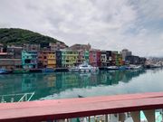 正浜漁港色彩街屋