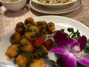 エビのすり身を長
い豆で巻いてます