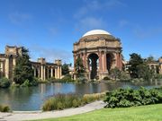 R2-D2のモデルにもなったというギリシャ館