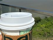 強風の中で撮影大変でした。