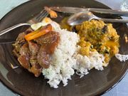 Beef Lok lakとFish Amokのあいがけ