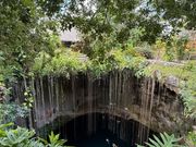 ２つ目のセノーテ。美しかったです、、。ここで購入した石鹸のお土産も試すのが楽しみです。