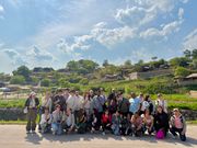 世界のみんなと記念撮影