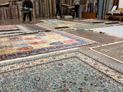 アヴァノス(絨毯のお店)
様々な絨毯を次々に紹介してくれます。手際が良すぎて見ていて面白いです。