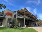 試飲を兼ねたランチのLambert Estate