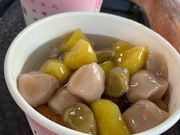 阿柑姨芋圓のタロイモ団子
坂を登ってホッと一息に