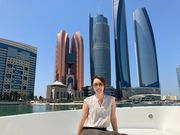 エティハドタワー群は海から見るとより綺麗です。