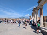 奥の山が噴火したそうです