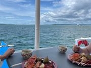 船上でのBBQランチ