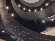 中央図書館のらせん階段