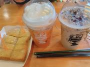 線路市場のカフェにて