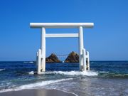 好天に恵まれた櫻井二見浦夫婦岩