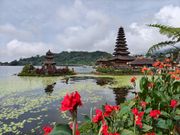 ウルンダヌ・ブラタン寺院