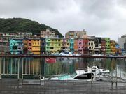 正濱漁港カラフルハウス