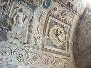 テルマエ内部　壁の装飾が美しい