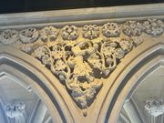 ブドウを収穫する人