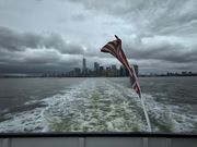 船から望むマンハッタン島