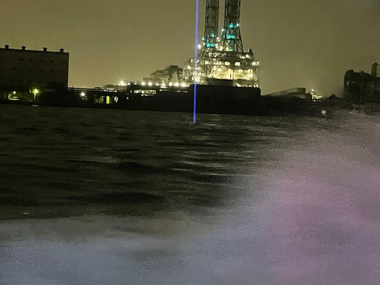 ナイトクルーズ 川崎工場夜景クルーズ SFのような不思議な光の世界へナイト