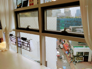 明洞の街を見下ろしながら足湯