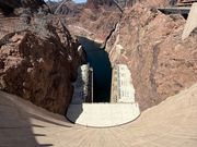 建設に約2万名！が携わったそうです