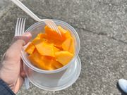 ファーマーズマーケットで買ったパパイヤ