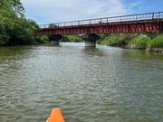 橋を潜って釧路川へ