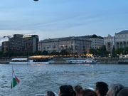 クルーズが始まりはまだ明るい