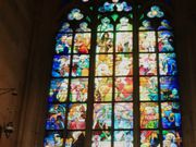 ミュシャ作のステンドグラスも間近で見られます