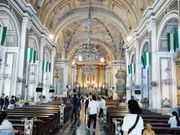 教会の荘厳な内部