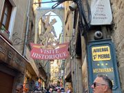 モンサンミッシェルへと向かう街は江ノ島に近いかも