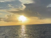 サンセットクルーズ船上より