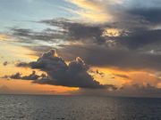 サンセットクルーズ船上より