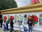 台座は引き続き作業中でした