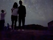 星空を背景に記念写真を撮影いただきました