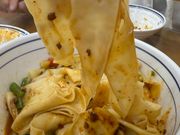 ビャンビャン麺
他に現地のハンバーガーなど、量は心配いりません。