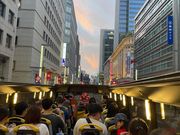 夕方便の出発風景