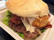 途中のランチで。