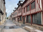 オンフルールの街なみ。サティの家の裏